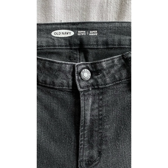 Black Old Navy Super Skinny Jeans • Size 6 - Picture 5 of 5